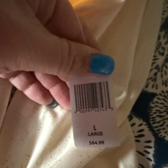 Disneyland Cream 70th anniversary spirit jersey with Castle Print! NWT large - Picture 5 of 5